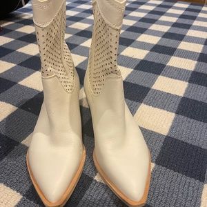 Dolce Vita. Off white booties. Size 8.5. Mint condition.